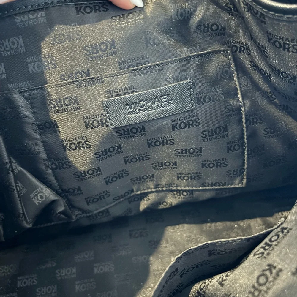Michael Kors tote purse - Picture 3 of 5